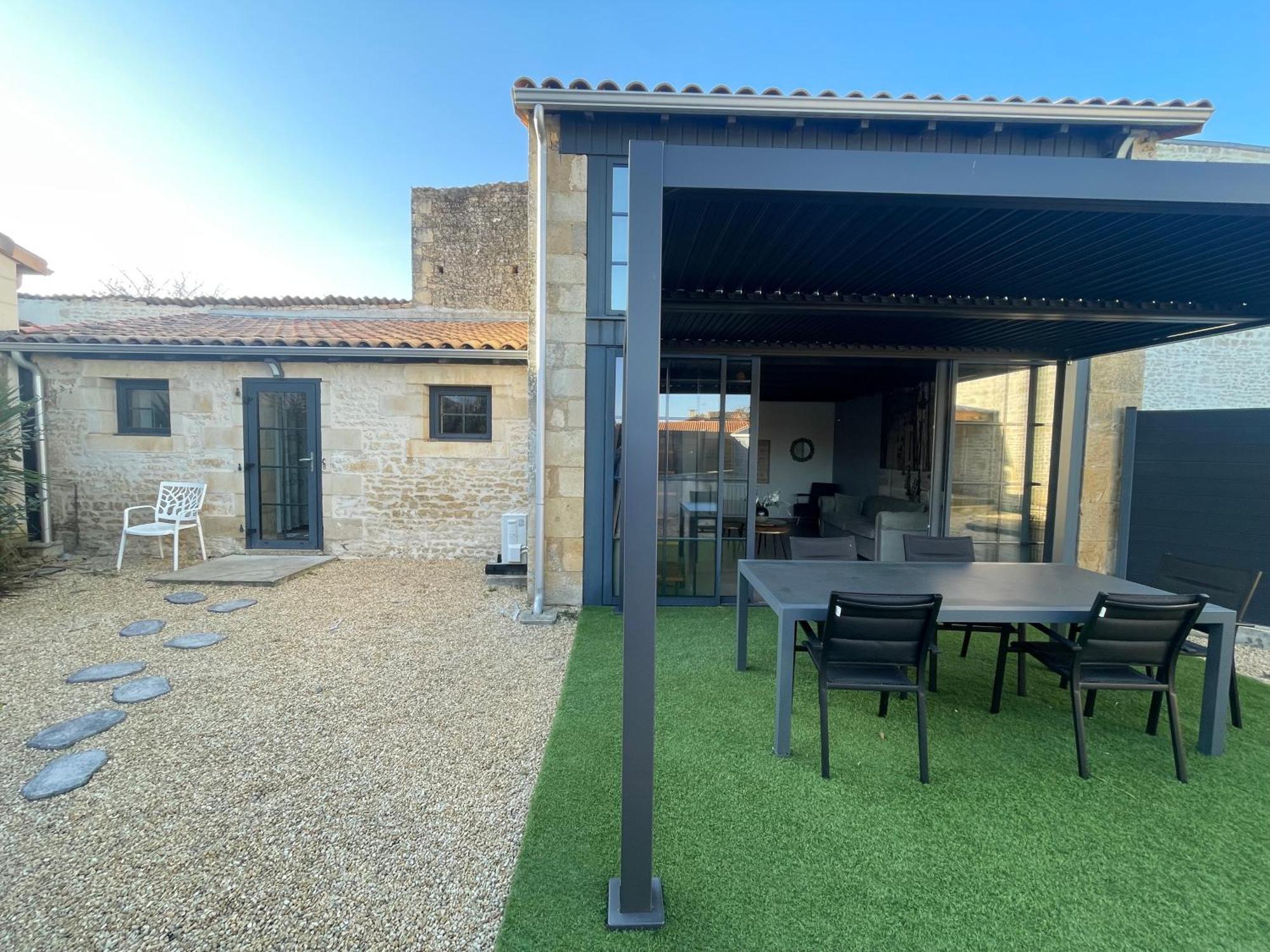 Maison Chaleureuse Avec Parking Sur Place Saint-Gelais Exterior foto